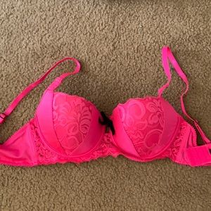 Black Fuschsia bra; size36c; never worn; hot pink lace